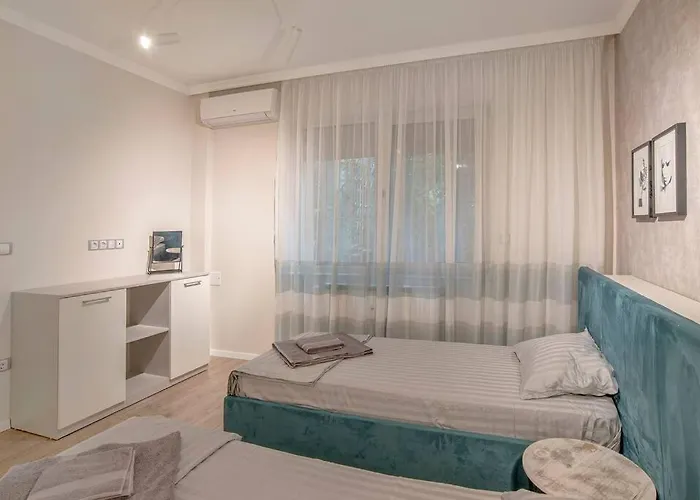 Tina's 2 Bedroom * ソフィア